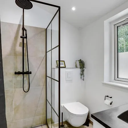 3 Bedroom Gorgeous In Holiday home *