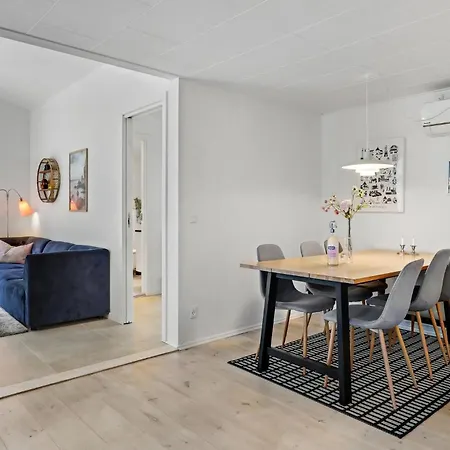 Feriehus 3 Bedroom Gorgeous In